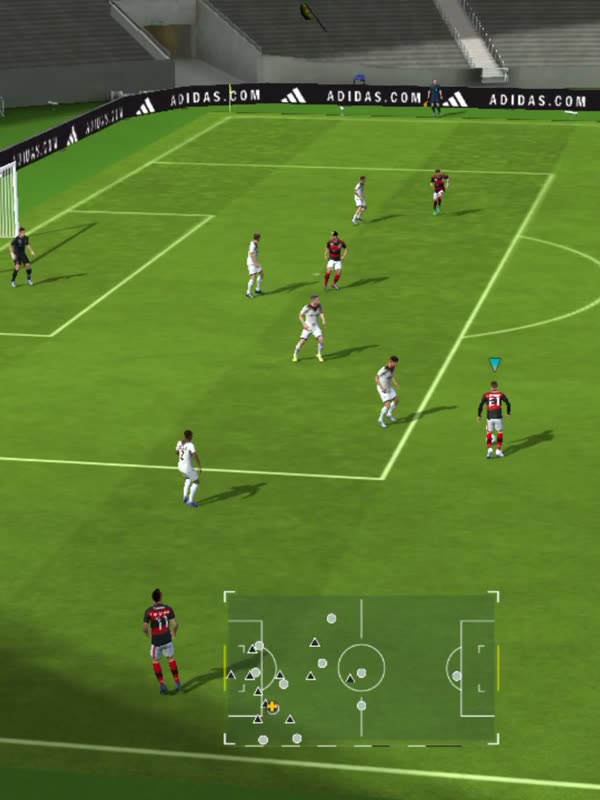 Partida em andamento no gramado